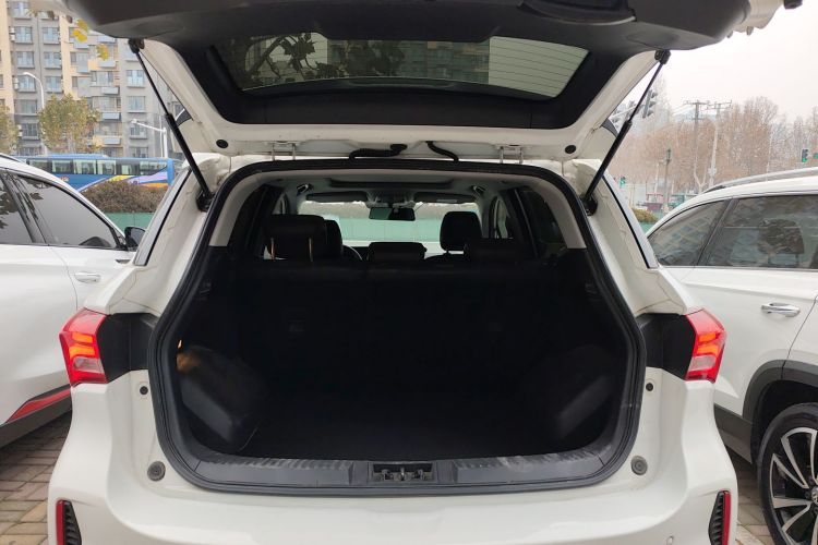 广汽传祺 传祺GS4 2018款 235T 自动两驱精英百万纪念版机舱底盘23