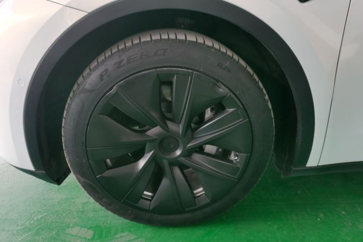 特斯拉 Model Y 2022款 改款 后轮驱动版车身外观6003