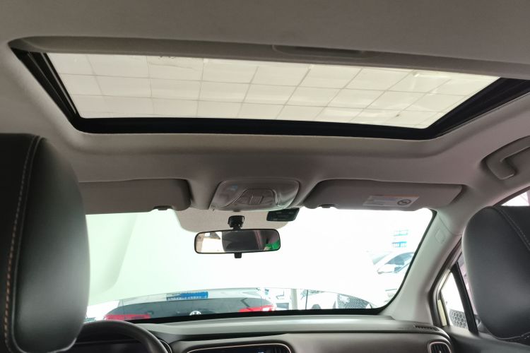 广汽传祺 传祺GS3 2017款 150N 自动精英版中控内饰22