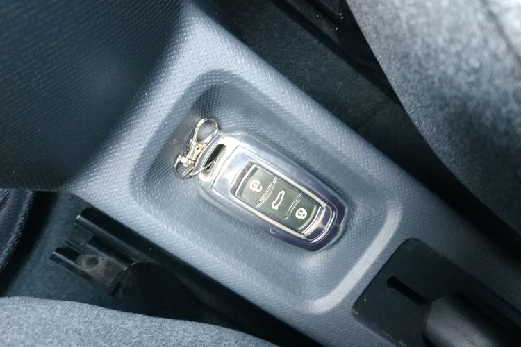 吉利银河 2024款 熊猫mini 200km 耐力熊中控内饰11