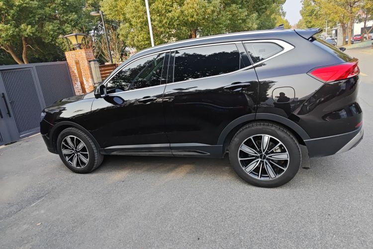 哈弗H6 2023款 国潮版 1.5T 自动冠军版车身外观4