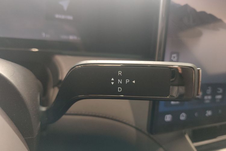 腾势Z9 2024款 1100km 四驱Ultra版中控内饰18