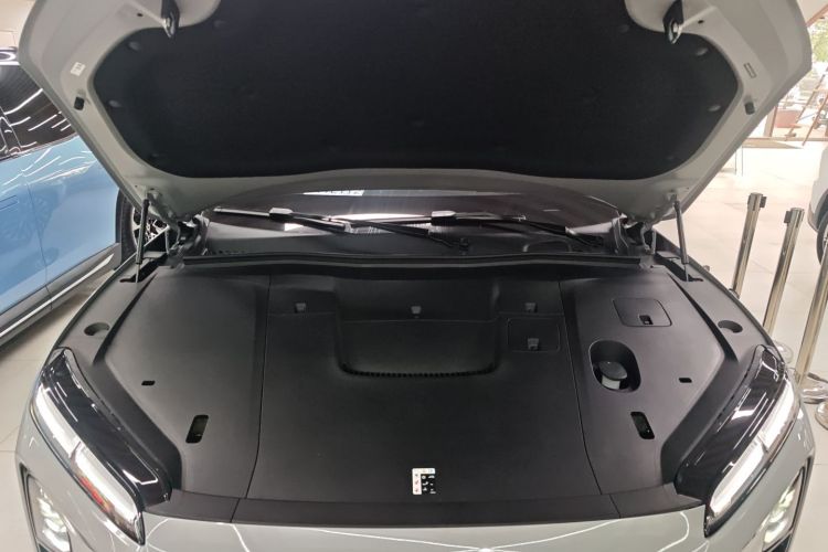 蔚来ES6 2025款 100kWh机舱底盘24