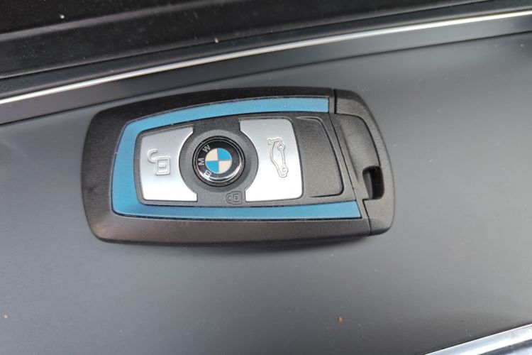 宝马3系 2017款 320i M运动型中控内饰11