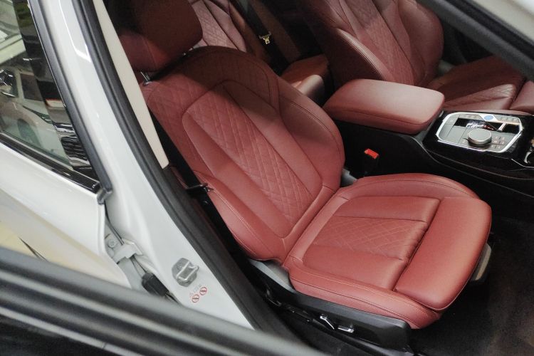 宝马iX3 2023款 创领型局部细节41