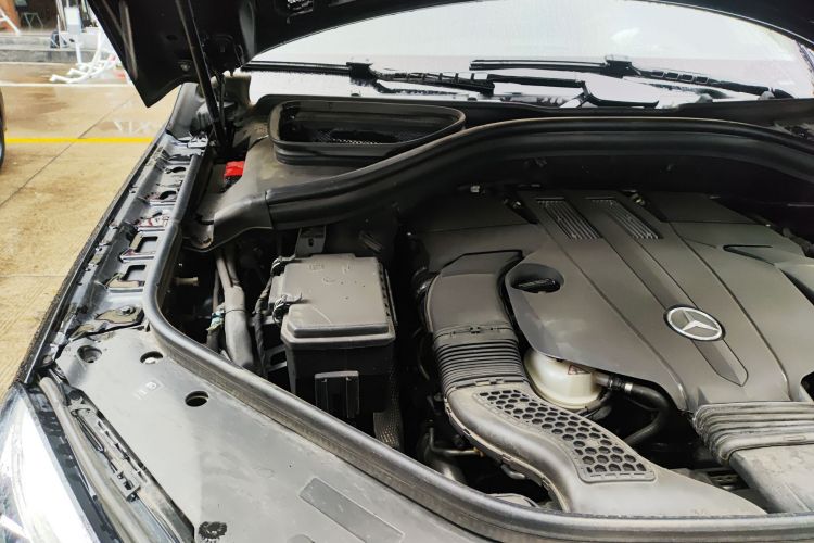 奔驰GLE 2015款 GLE 320 4MATIC局部细节9006