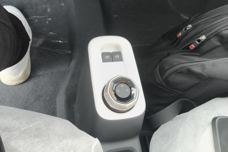 吉利银河 熊猫 2025款 210km 元气熊中控内饰18