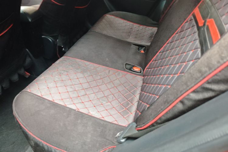 丰田 YARiS L 致炫 2015款 1.5E 自动魅动版中控内饰7004