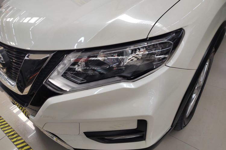 日产 奇骏 2020款 2.0L XL ITS CVT 2WD智联舒适版车身外观36