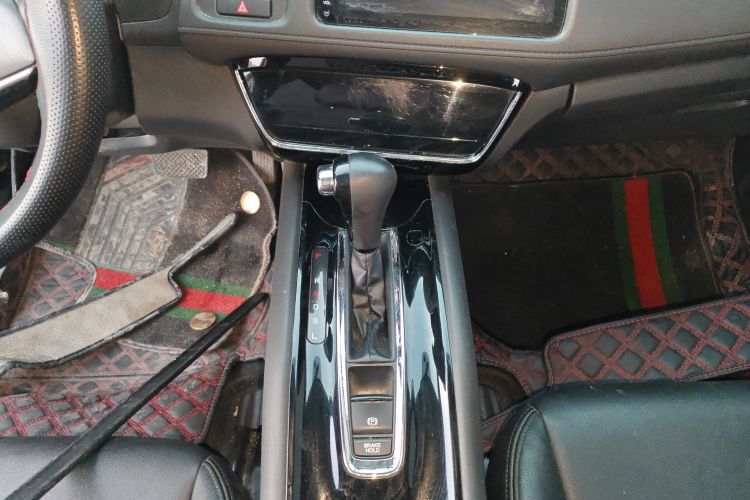 本田 缤智 2020款 220 TURBO CVT精英版中控内饰18