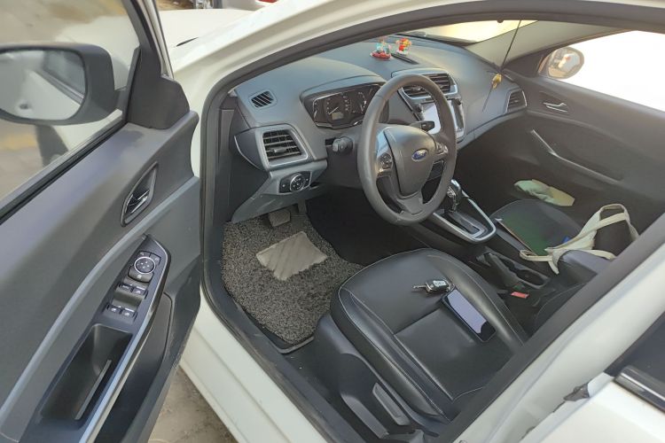 福特 福睿斯 2017款 幸福版 1.5L 自动时尚型中控内饰20