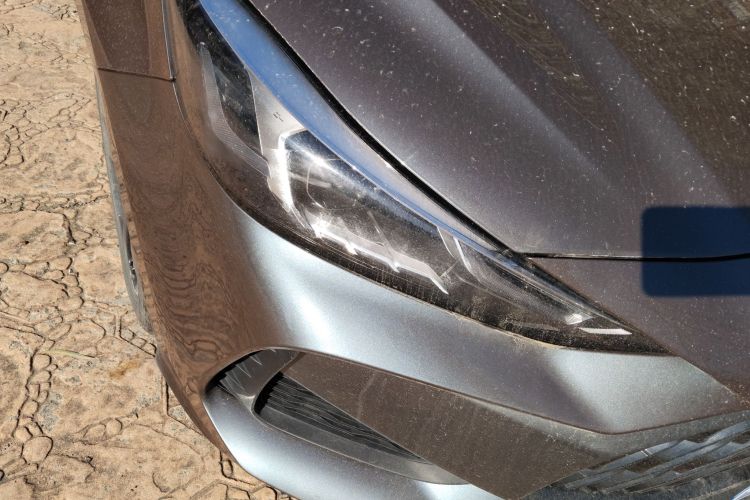 名爵 MG5 2023款 180DVVT CVT豪华版车身外观8