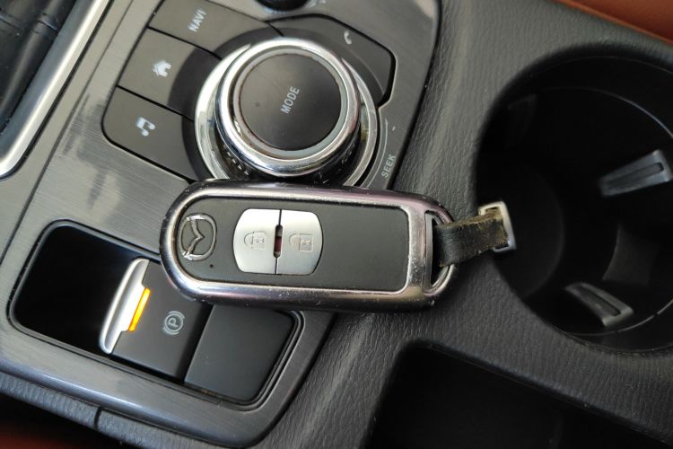 马自达CX-5 2015款 2.0L 自动两驱都市型中控内饰11