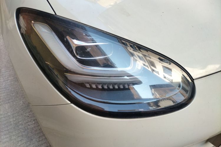 五菱汽车 五菱缤果 2023款 333km 灵犀互联+款车身外观8