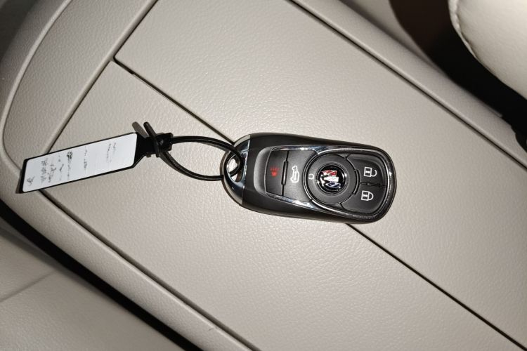 别克GL8 2020款 陆上公务舱 652T 豪华型中控内饰7001