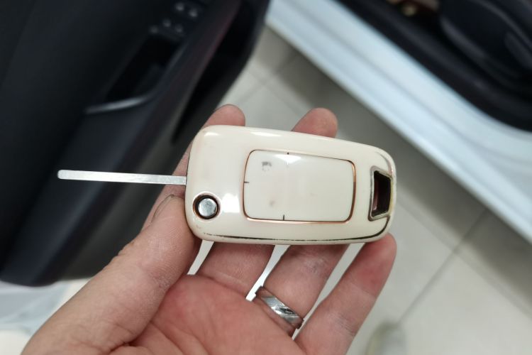 雪佛兰 科鲁泽 2020款 轻混 RS 330T 自动畅快版中控内饰11