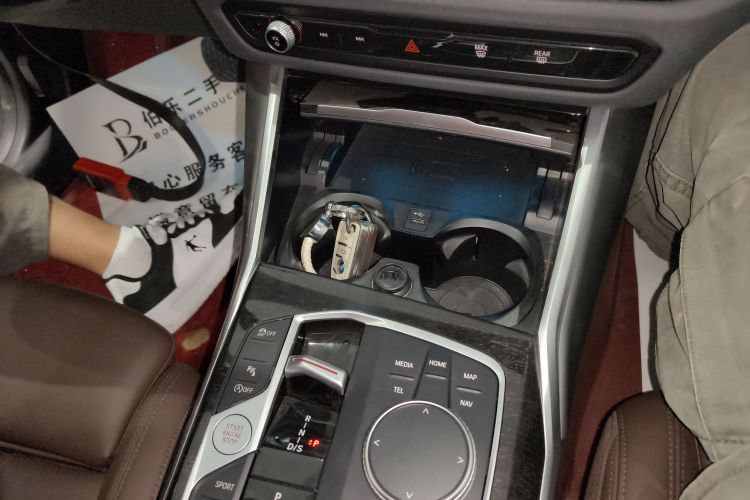 宝马3系 2023款 325Li M运动套装中控内饰18