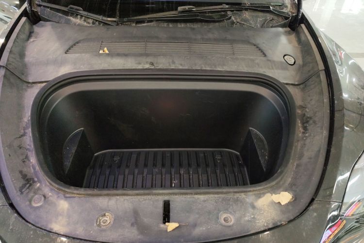 特斯拉 Model Y 2023款 长续航全轮驱动版局部细节24