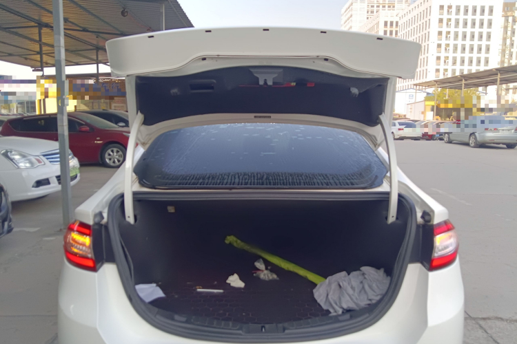 福特 蒙迪欧 2013款 2.0L GTDi240至尊型机舱底盘23