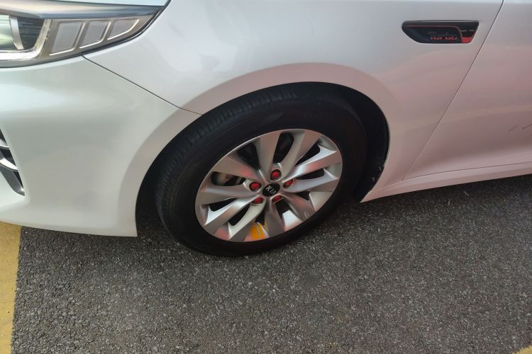 起亚K5 2016款 1.6T 自动LUX车身外观35