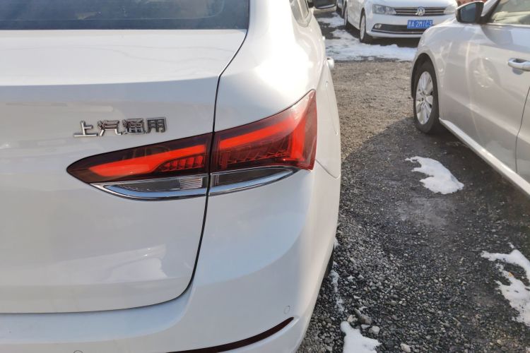 别克 英朗 2019款 15T 双离合互联精英型 国V车身外观9