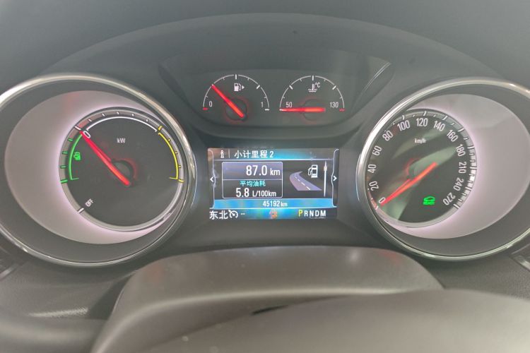 别克 君威 2017款 30H 精英型中控内饰14