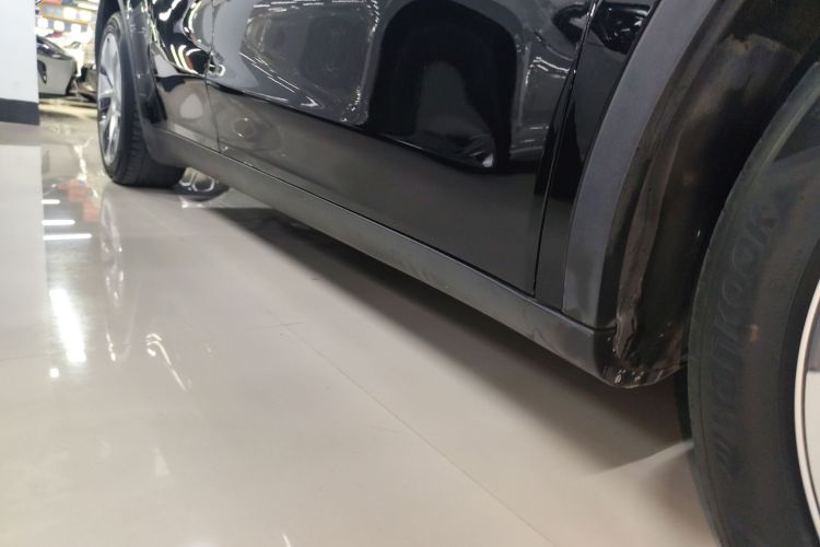 特斯拉 Model Y 2021款 标准续航后驱版局部细节9001