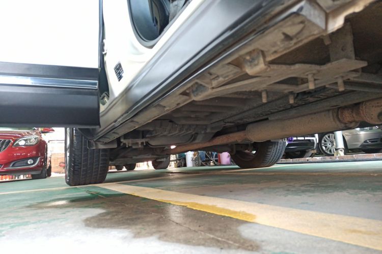 福特 探险者(进口) 2016款 2.3T 精英版局部细节9001