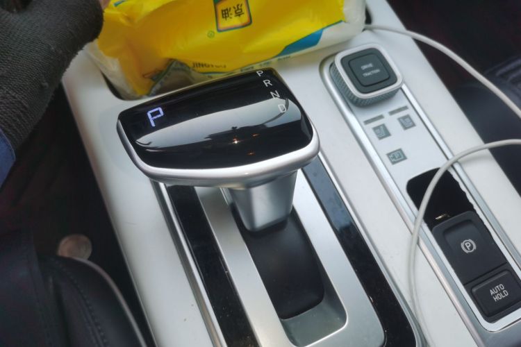 北京现代ix35 2023款 沐飒 2.0L 豪华版DLX中控内饰18