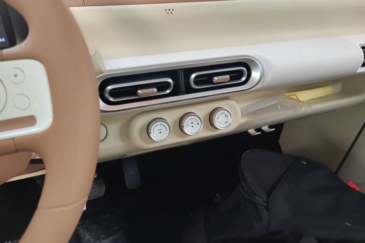 五菱汽车 宏光MINIEV 2024款 第三代 215km 青春版中控内饰16