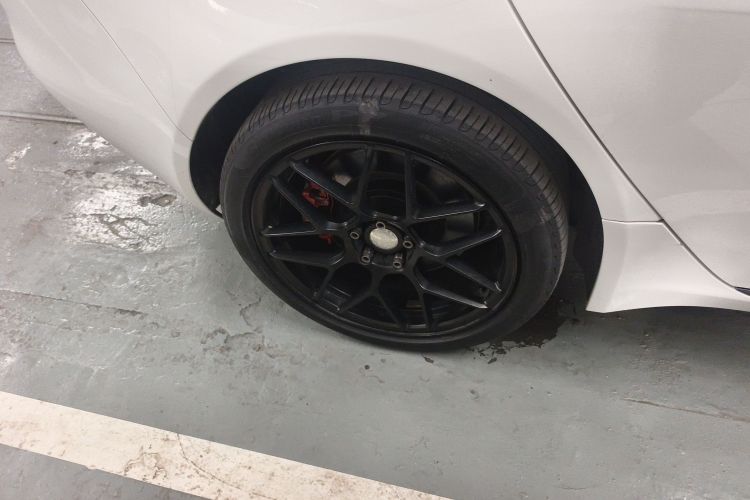 捷豹XEL 2019款 2.0T 200PS 尊享版车身外观6008