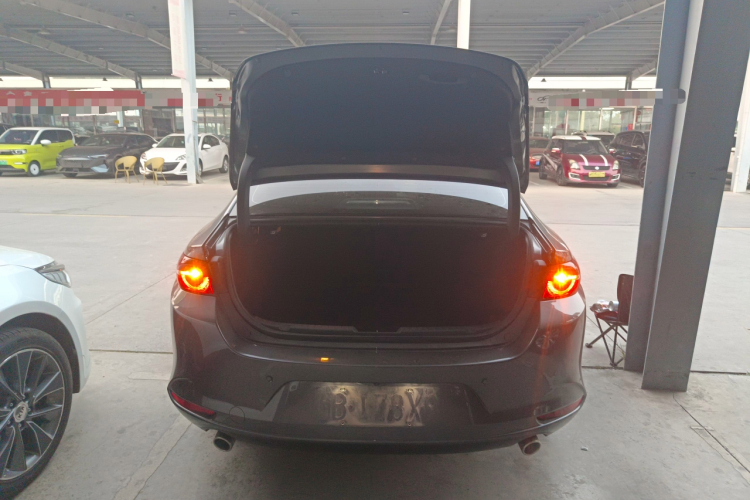 马自达3 昂克赛拉 2023款 2.0L 自动质雅版机舱底盘23