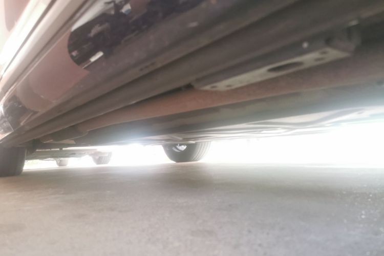 腾势D9 2022款 DM-i 970 四驱尊荣型局部细节9001