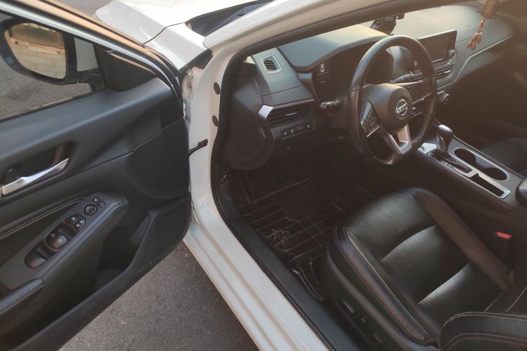 日产 天籁 2019款 2.0T XL 智领版中控内饰20