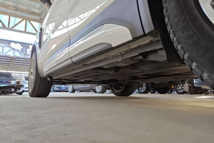 领克01 2019款 2.0T 两驱型版 国VI局部细节9002