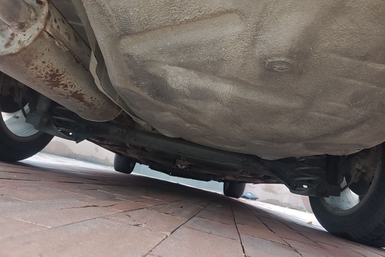 大众 朗逸 2011款 1.6L 自动品雅版局部细节9009