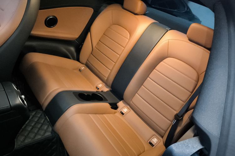 奔驰C级(进口) 2020款 C 260 轿跑车中控内饰21