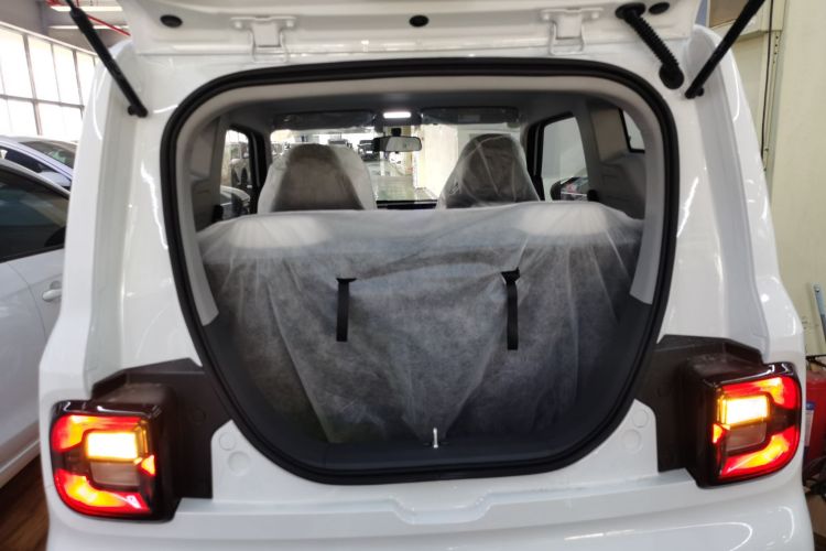 吉利银河 熊猫 2025款 210km 元气熊机舱底盘23