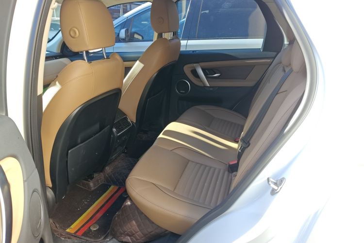 路虎 发现运动版 2024款 性能科技版中控内饰21