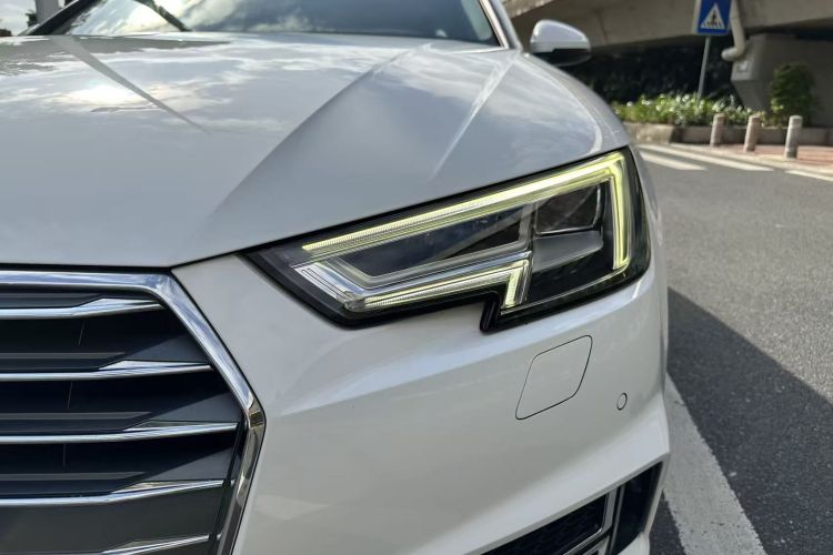 奥迪A4L 2017款 Plus 40 TFSI 运动型局部细节36