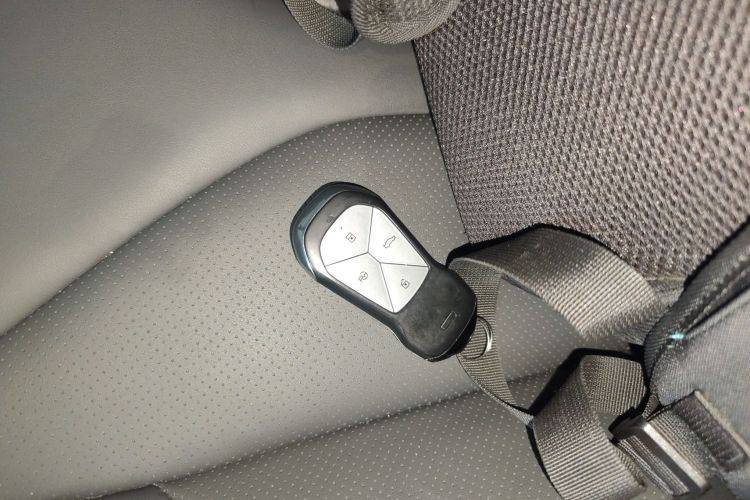 小鹏P5 2022款 550E中控内饰7001