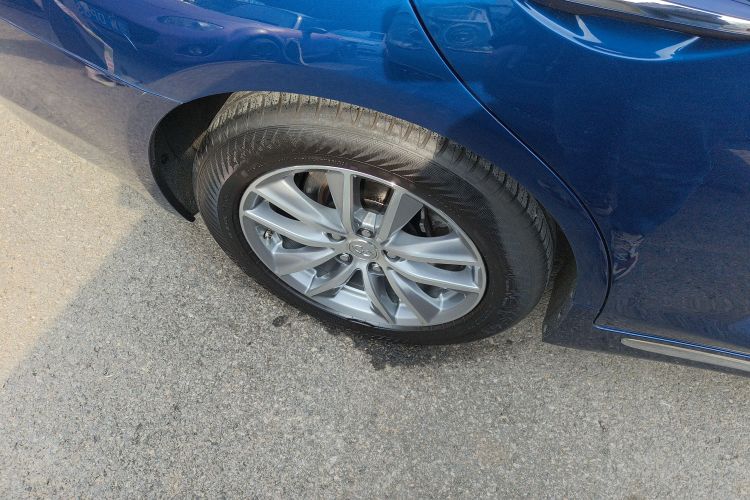 英菲尼迪Q50L 2015款 2.0T 舒适版车身外观6008