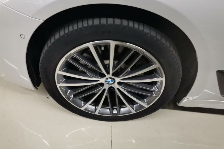 宝马5系 2021款 改款 530Li 领先型 M运动套装车身外观6001