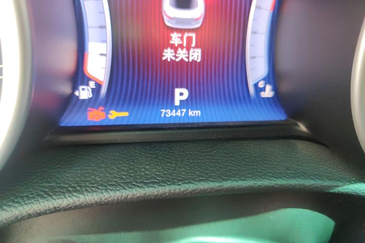 玛莎拉蒂 Ghibli 2014款 3.0T 标准版中控内饰15