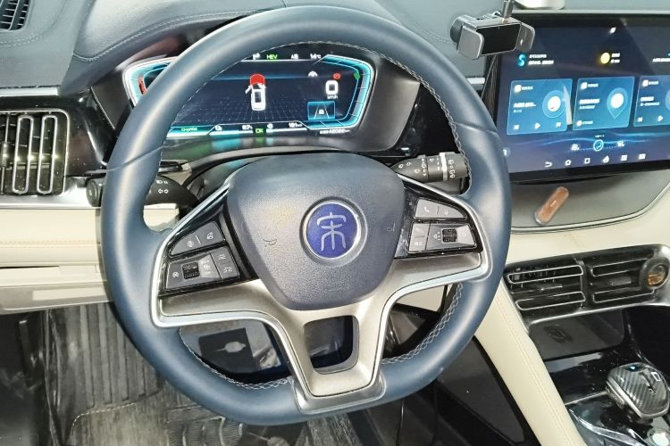 比亚迪 宋PLUS新能源 2021款 DM-i 51KM 尊荣型中控内饰13