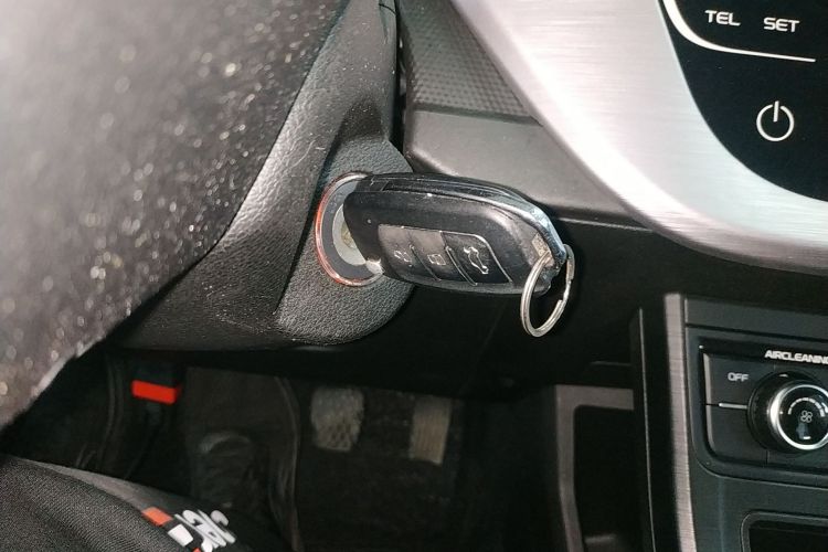 吉利汽车 远景 2020款 改款 1.5L 手动亚运版中控内饰7001