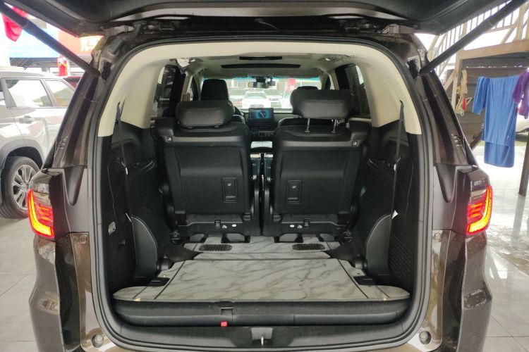 本田 艾力绅 2022款 2.0L e:HEV 豪华先享版局部细节23