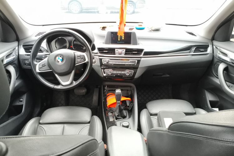 宝马X1 2019款 sDrive18Li 尊享型中控内饰12