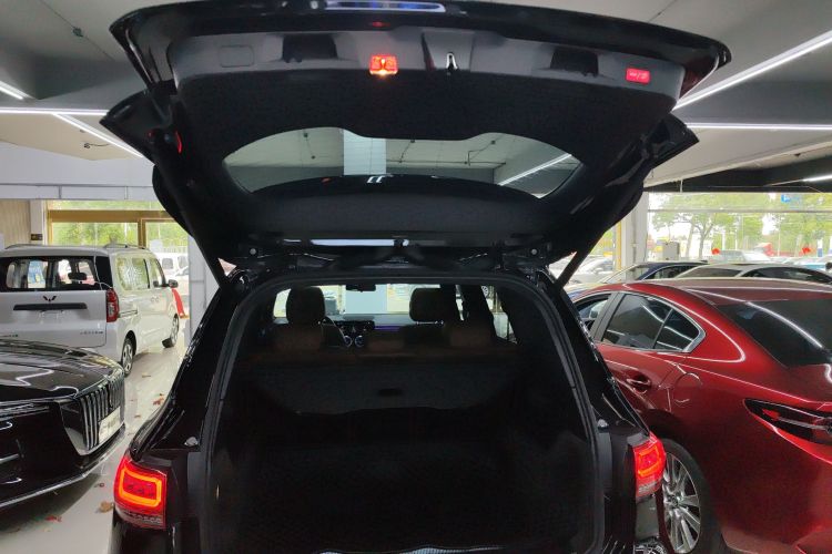 奔驰GLB 2023款 GLB 220 动感型局部细节23