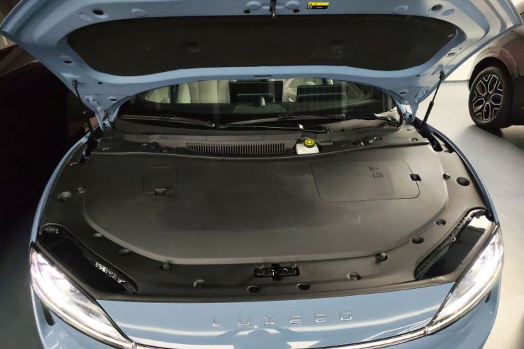 鸿蒙智行 智界S7 2025款 705km Pro机舱底盘24